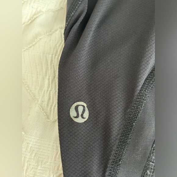 Lululemon cropped leggings pants black size 6 good condition - Picture 3 of 5
